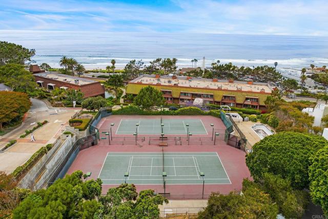 1562 Camino Del Mar, Del Mar CA: https://media.crmls.org/mediaz/d8311d61-a1a9-431d-80a9-77dc56d0a65f.jpg