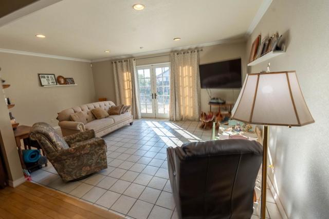 434 Oak Avenue, Greenfield CA: https://media.crmls.org/mediaz/d83146be-fe98-4d3a-a061-27705d40bc9d.jpg
