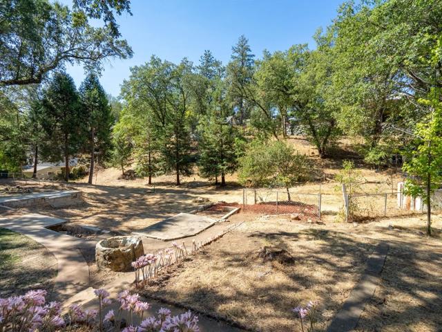 2784 Tunnel Street, Placerville CA: https://media.crmls.org/mediaz/d8318abb-0ea4-4489-a31a-621661228453.jpg