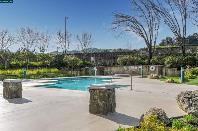 10647 Mcbride Ln, Dublin CA: https://media.crmls.org/mediaz/d831eb65-0bd5-43f6-bc7e-65cbf37c39fa.jpg