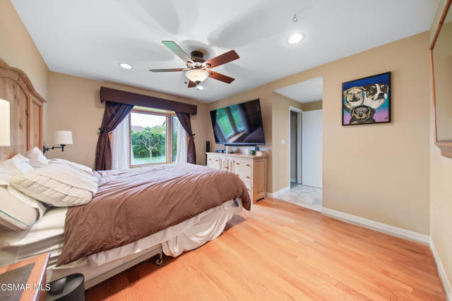 2719 Licia Place, Simi Valley CA: https://media.crmls.org/mediaz/d8325973-21e4-4843-8e98-7691042ac59f.jpg
