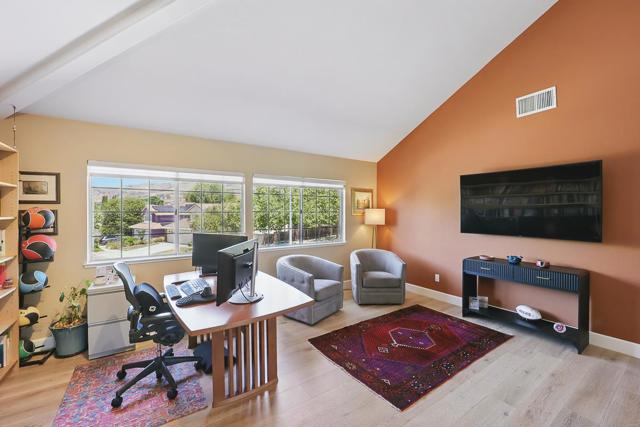 3239 Pinot Blanc Way, San Jose CA: https://media.crmls.org/mediaz/d83292aa-6a3b-4656-83c4-002c2d49779c.jpg