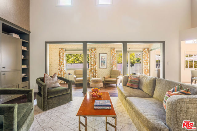 2770 La Castana Drive, Los Angeles CA: https://media.crmls.org/mediaz/d8336c48-f871-490b-bbca-3756971d8b14.jpg
