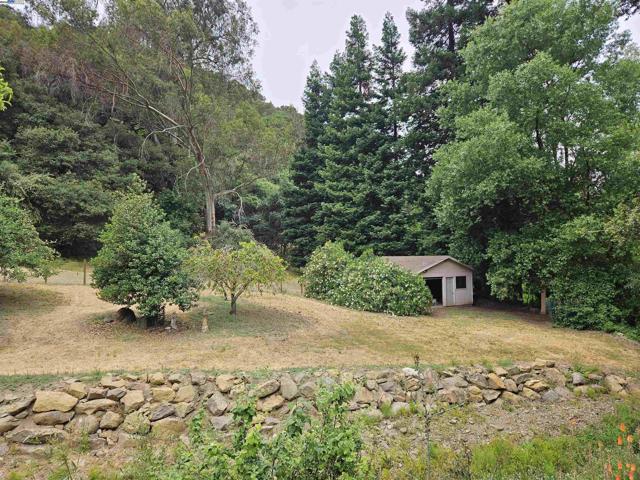 29625 Palomares Rd, Castro Valley CA: https://media.crmls.org/mediaz/d833de8a-4a40-47fe-b02d-a70dce1ca623.jpg