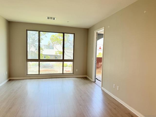 3857 Pell Pl, San Diego CA: https://media.crmls.org/mediaz/d83474bd-6ed3-49b6-8f04-f0f0cdf47241.jpg