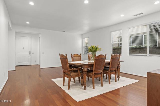 3806 Golden Pond Drive, Camarillo CA: https://media.crmls.org/mediaz/d834e52c-4ff5-4af2-ac6d-9794927c7221.jpg