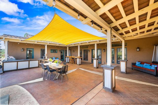 15636 Sage Hill Drive, Ramona CA: https://media.crmls.org/mediaz/d8351e07-e5ea-4087-a407-952df55d9a94.jpg