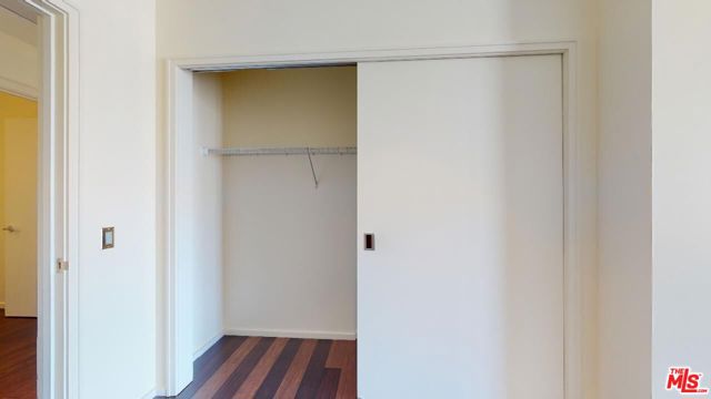 1155 S Grand Avenue, Los Angeles CA: https://media.crmls.org/mediaz/d835e665-c5dc-472b-a709-19062fe027ff.jpg