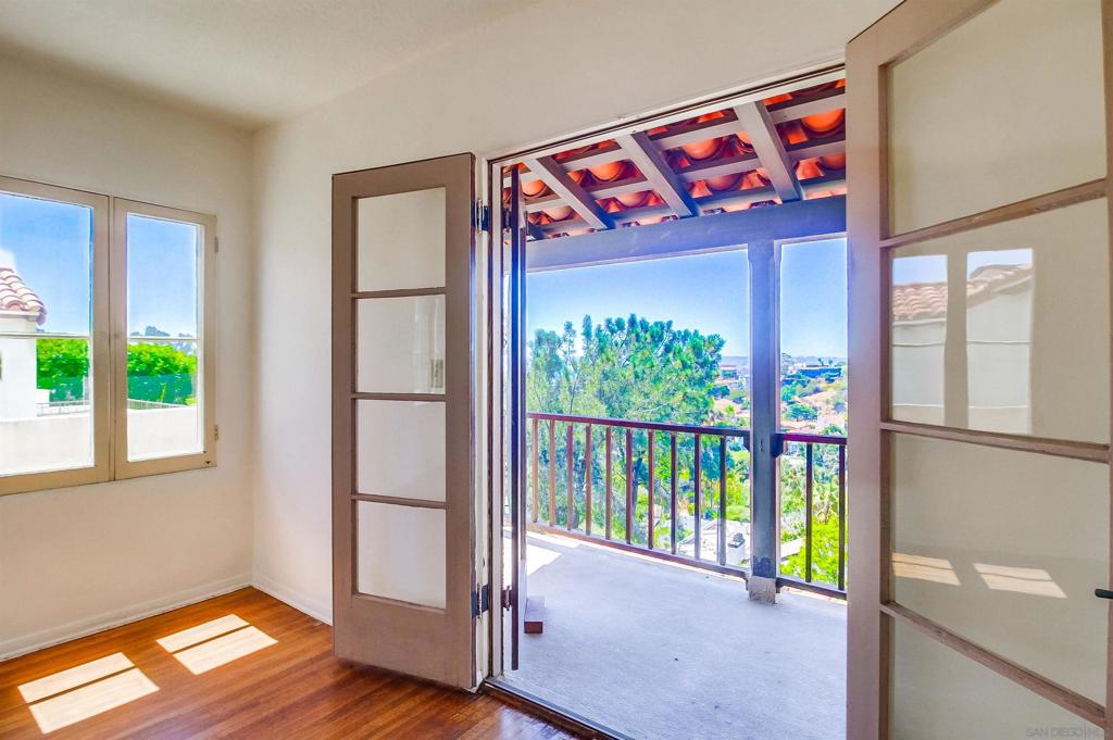 MLS #250044152SD image #16