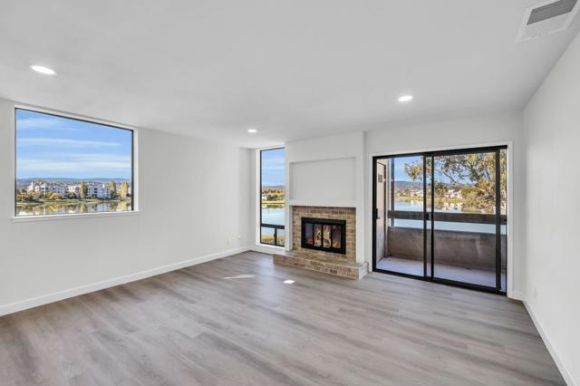815 Sea Spray Lane, Foster City CA: https://media.crmls.org/mediaz/d836ad85-7259-4d09-8c17-78ed8e3173ce.jpg