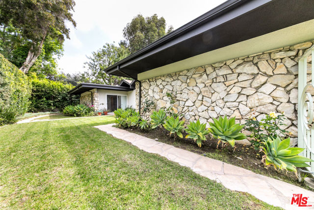 Drew Fenton | 656 N Bonhill Road Los Angeles CA | MLS: 7538623