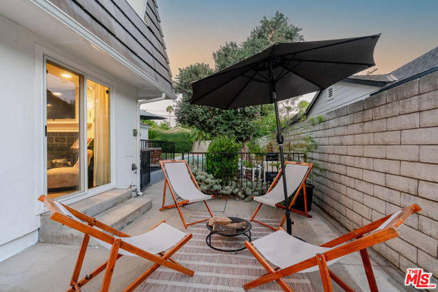 5056 Greenbush Avenue, Sherman Oaks CA: https://media.crmls.org/mediaz/d837d31f-0fc4-408d-aa22-af3a931fba6c.jpg
