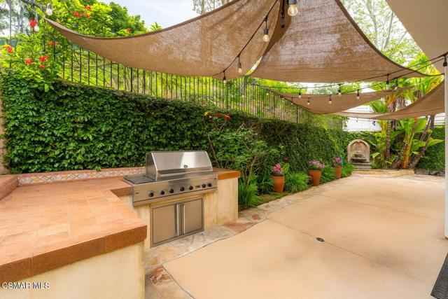 751 Trousdale Street, Oak Park CA: https://media.crmls.org/mediaz/d837de0e-29b9-4cd4-9e78-a4226985458e.jpg