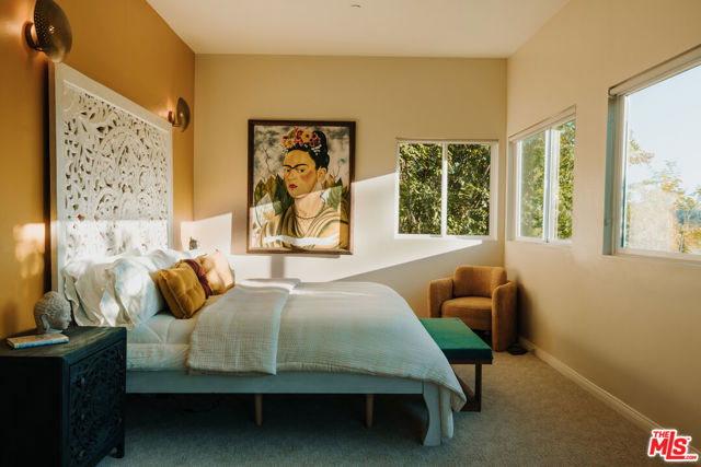 28333 Foothill Drive, Agoura Hills CA: https://media.crmls.org/mediaz/d8384eb5-d51a-4367-9ad2-29b1d134de4e.jpg