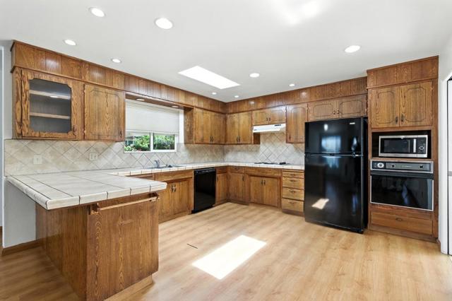 790 Gary Street, Gilroy CA: https://media.crmls.org/mediaz/d838525e-9bee-413b-bca2-a61ef4f22066.jpg