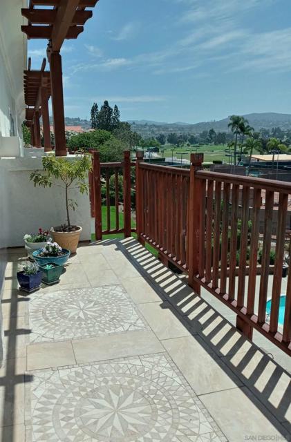 2003 Costa Del Mar Rd, Carlsbad CA: https://media.crmls.org/mediaz/d8386fa8-1260-4fca-9942-3141d511b99f.jpg