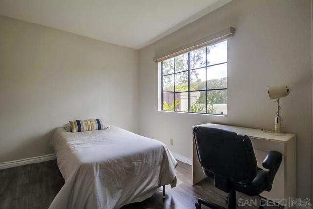 4175 Porte de Merano, San Diego CA: https://media.crmls.org/mediaz/d839da27-5195-49cb-b058-6341bf422e6f.jpg