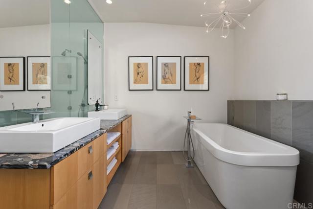 Detail Gallery Image 31 of 40 For 1159 Hymettus Ave, Encinitas,  CA 92024 - 4 Beds | 3/1 Baths