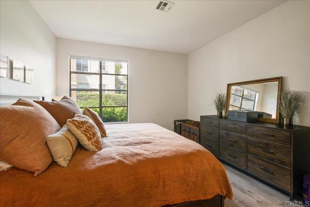 Detail Gallery Image 10 of 18 For 3550 Caminito El Rincon #69,  San Diego,  CA 92130 - 2 Beds | 2 Baths