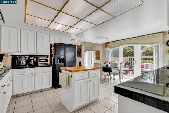 117 Alta Mesa Ct, Moraga CA: https://media.crmls.org/mediaz/d83a8f0f-a098-4d19-9acc-e10dc80baff2.jpg