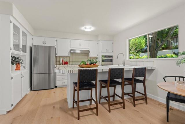 18400 Overlook Road, Los Gatos CA: https://media.crmls.org/mediaz/d83b3c37-8344-43a7-a16e-1761f4b50a3a.jpg
