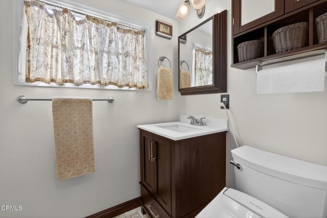 Detail Gallery Image 32 of 54 For 3146 Strathmore Dr, Ventura,  CA 93003 - 4 Beds | 2 Baths