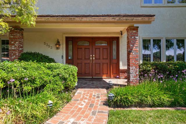 5353 Westknoll Dr, San Diego CA: https://media.crmls.org/mediaz/d83cc0d6-9a63-4985-a1ec-3cfa1ba20dc1.jpg
