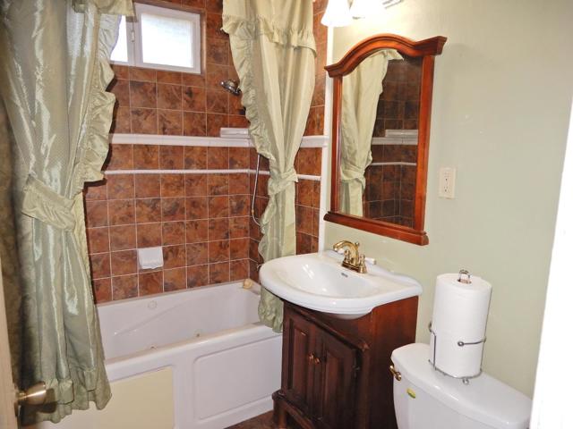 2060 Pulgas Avenue, East Palo Alto CA: https://media.crmls.org/mediaz/d83ddbe1-4137-41c9-ad11-62f99248bcfc.jpg