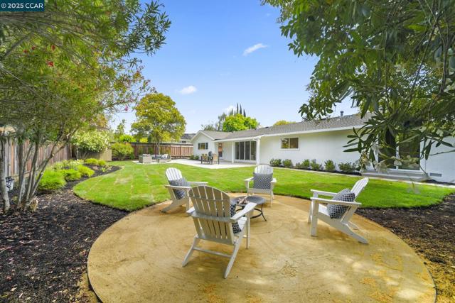 3715 Liscome Way, Concord CA: https://media.crmls.org/mediaz/d83e03fe-7e78-4f44-8f00-52d16e070fa7.jpg