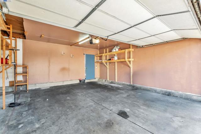 4312 Solano Way, Union City CA: https://media.crmls.org/mediaz/d83e0674-da13-4a9e-9fcf-bf3f8e29b051.jpg