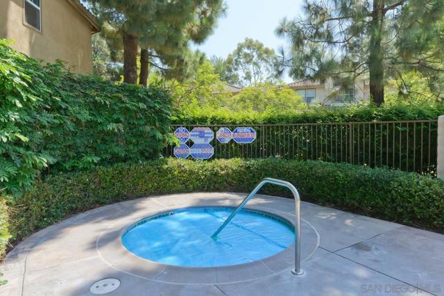 3965 Via Holgura, San Diego CA: https://media.crmls.org/mediaz/d83e733d-a7e6-435f-b703-b5ac89d954ec.jpg