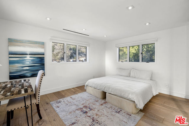 21715 Rambla Vista, Malibu CA: https://media.crmls.org/mediaz/d83e9b94-e08c-43a8-a488-44d0b3a23b0f.jpg