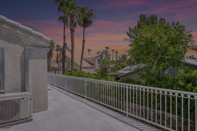 41950 Maryn Court, Palm Desert CA: https://media.crmls.org/mediaz/d83ead62-29cf-4d87-af30-a79bbe53fde7.jpg