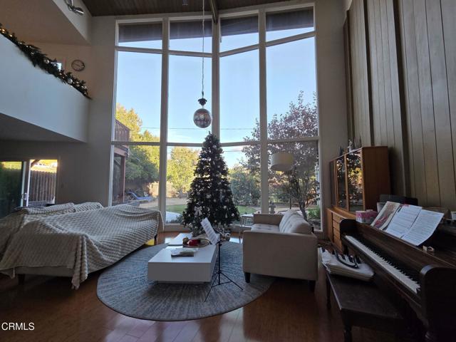 Detail Gallery Image 12 of 46 For 448 Court Ave, Ventura,  CA 93003 - 3 Beds | 2/1 Baths