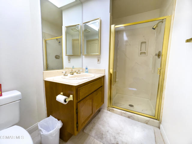 5964 Ruthwood Drive, Calabasas CA: https://media.crmls.org/mediaz/d83f8d63-293b-47a6-8ba0-28b9bbb8ffd9.jpg