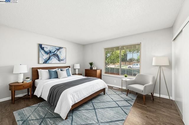 1059 Lakehurst Rd, Livermore CA: https://media.crmls.org/mediaz/d83fb796-72c9-42f5-9b03-af9bbbbbf0fa.jpg