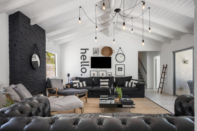 257 W El Camino Way, Palm Springs CA: https://media.crmls.org/mediaz/d83fe4af-eb34-4636-b243-6d434d1eb535.jpg