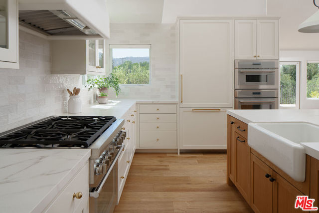 715 Circle Drive, Montecito CA: https://media.crmls.org/mediaz/d8413c3b-96b4-499d-a95e-9eb1f8fd9d31.jpg