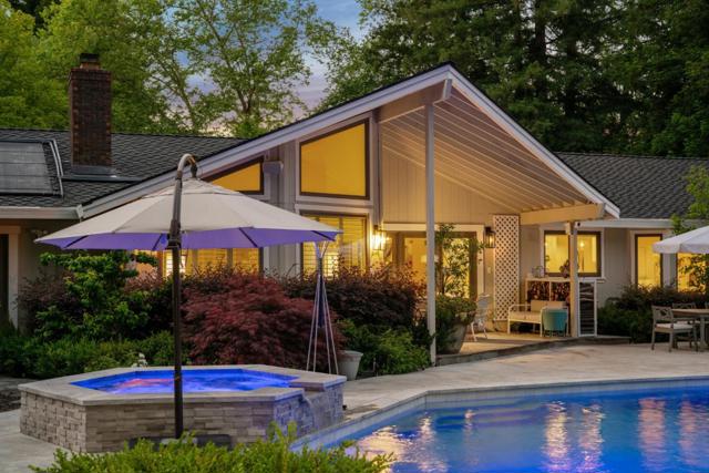 2360 Holly Oak Drive, Danville CA: https://media.crmls.org/mediaz/d841af43-190f-4dd7-adfd-9d8599c1937d.jpg