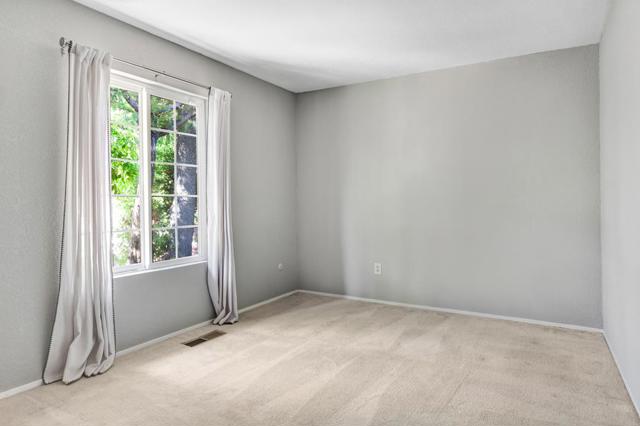 150 El Portola Drive, Sonoma CA: https://media.crmls.org/mediaz/d841b562-914c-4a73-bb4f-540d7ebb5861.jpg