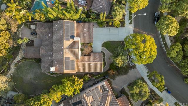 Detail Gallery Image 60 of 68 For 14773 via Bettona, San Diego,  CA 92127 - 4 Beds | 4/1 Baths