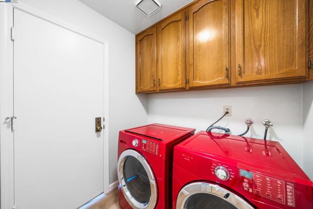 473 Andrea Cir, Livermore CA: https://media.crmls.org/mediaz/d8420f1d-7a1c-40ea-95e6-aedb5b5df20e.jpg