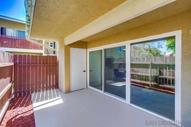 475 N N Midway Dr, Escondido CA: https://media.crmls.org/mediaz/d8424bd7-7b2d-4689-b23c-0d261e65a0e6.jpg