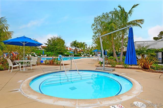 4951 DELOS WAY, Oceanside CA: https://media.crmls.org/mediaz/d842f6f6-6d3e-4ab3-9fa4-e4fc093ba63b.jpg