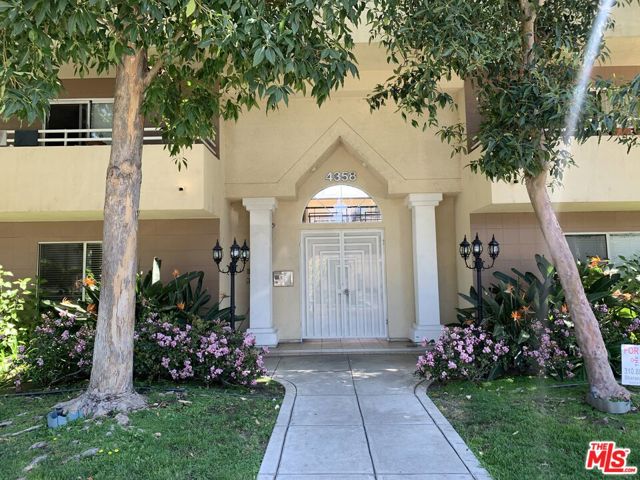 4358 MAMMOTH Avenue, 17 photo 2