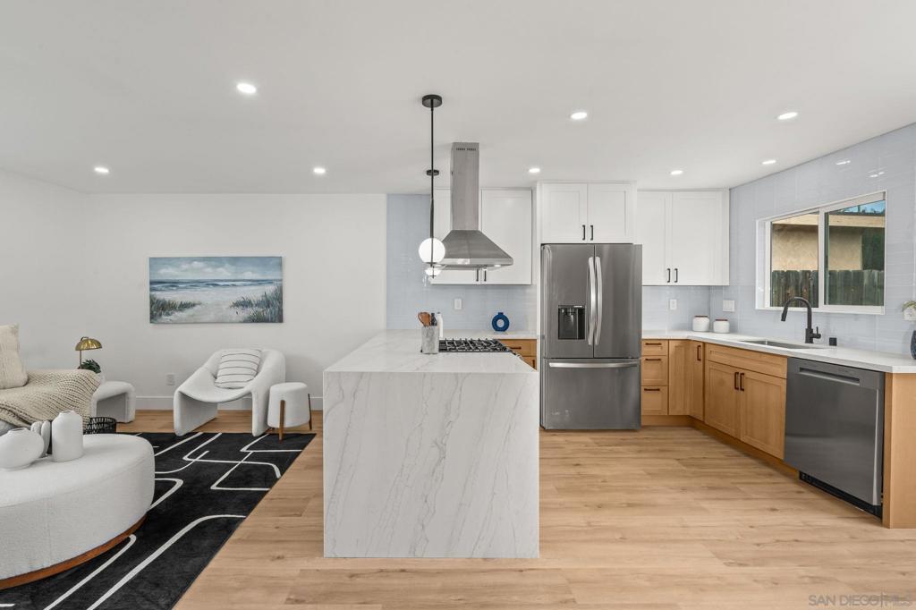 MLS #250045026SD image #10