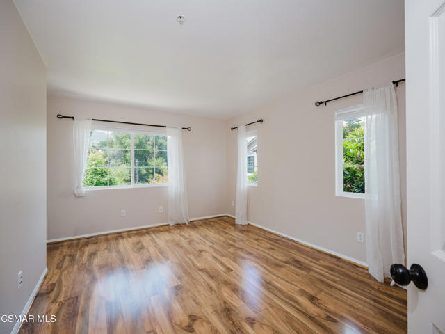 1368 Ashton Park Lane, Newbury Park CA: https://media.crmls.org/mediaz/d8444512-6d27-4ea9-baf8-ffd29ae609aa.jpg