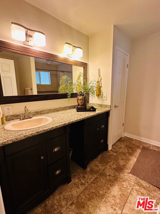425 S Paseo Laredo, Cathedral City CA: https://media.crmls.org/mediaz/d844debe-affb-48c1-8f00-5842ab769ea1.jpg