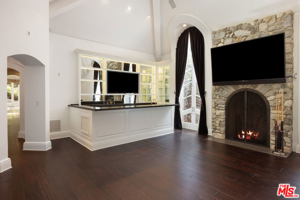 MLS #26873947 image #4