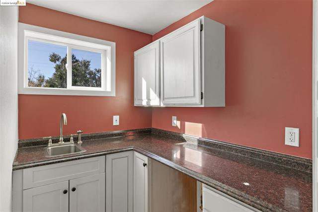 Image 24 of 46 For 2703 Mathews St